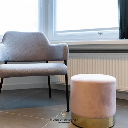 Spacious Closeby The Sea Up To 6 People! Ostend
