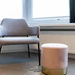 Appartement Spacious Closeby The Sea Up To 6 People! Oostende